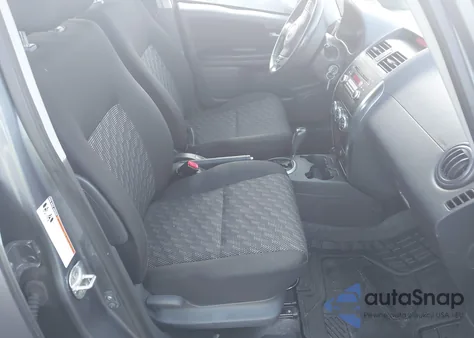 2008 Suzuki Sx4 Convenience/Touring z USA, uszkodzony, nr VIN JS2YB413X85110152